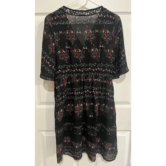 Doe & Rae Women’s Black w/Red Flowers Lace Dress Sz S Knee Length Gothic Witchy - Picture 4 of 15